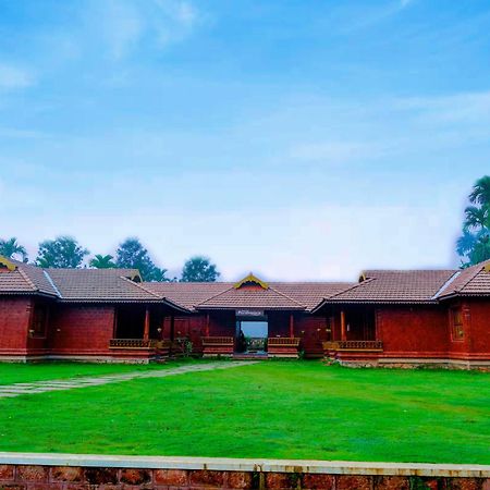 Parampara Resort Chikmagalur Kalasa Exterior photo